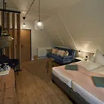 Bed & Breakfast Zoeld Beka Vendeghaz *