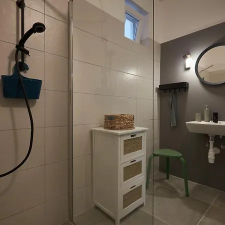 Zoeld Beka Vendeghaz Oda ve Kahvaltı Komló